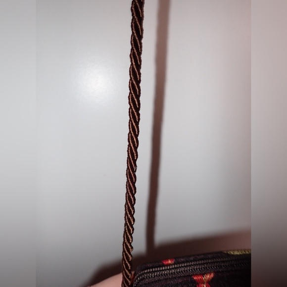 Unbranded small crossbody pouch - Picture 3 of 7